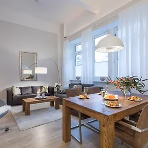  Apartment The Goethe Loft, 2 Bedroom Up To 5 People Germany
